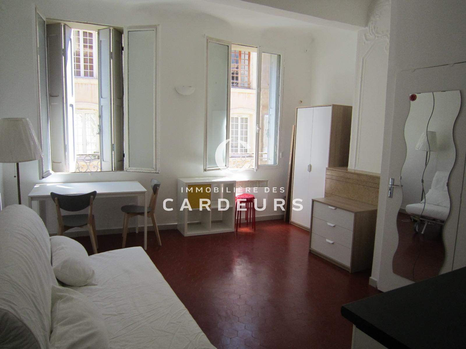 location Location studio meublé AIX EN PROVENCE Centre Ville Proche Mairie